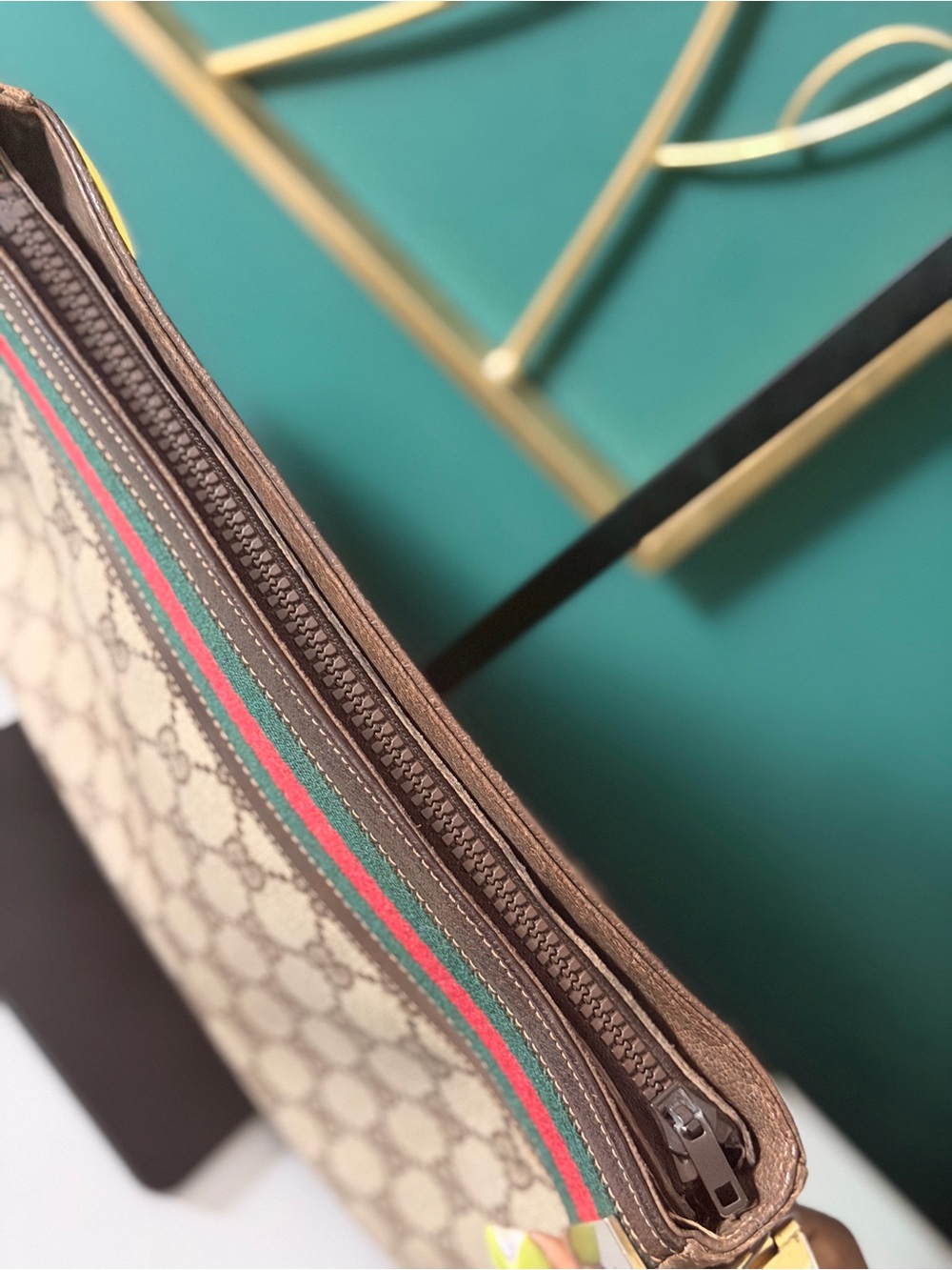 Gucci Beige Brown GG Canvas Crossbody with Green-Red Sherryline - Picture 8 of 13